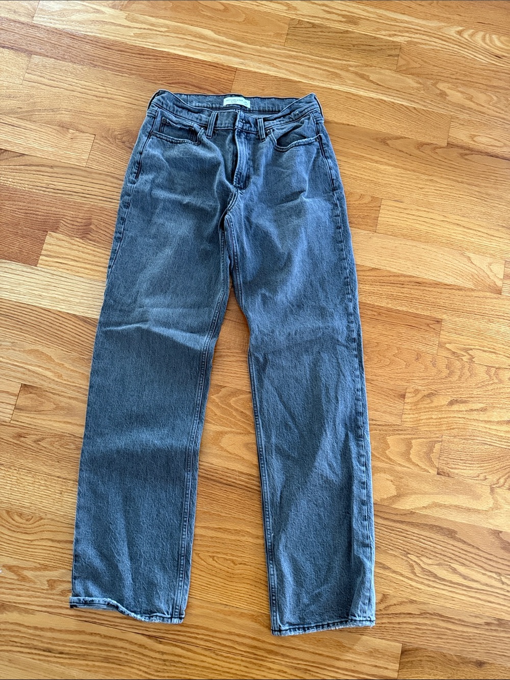 A&F low rise baggy jean 6 extra long
